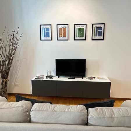 Game,Set And Love -Loft Nel Cuore Di Aosta Exterior foto