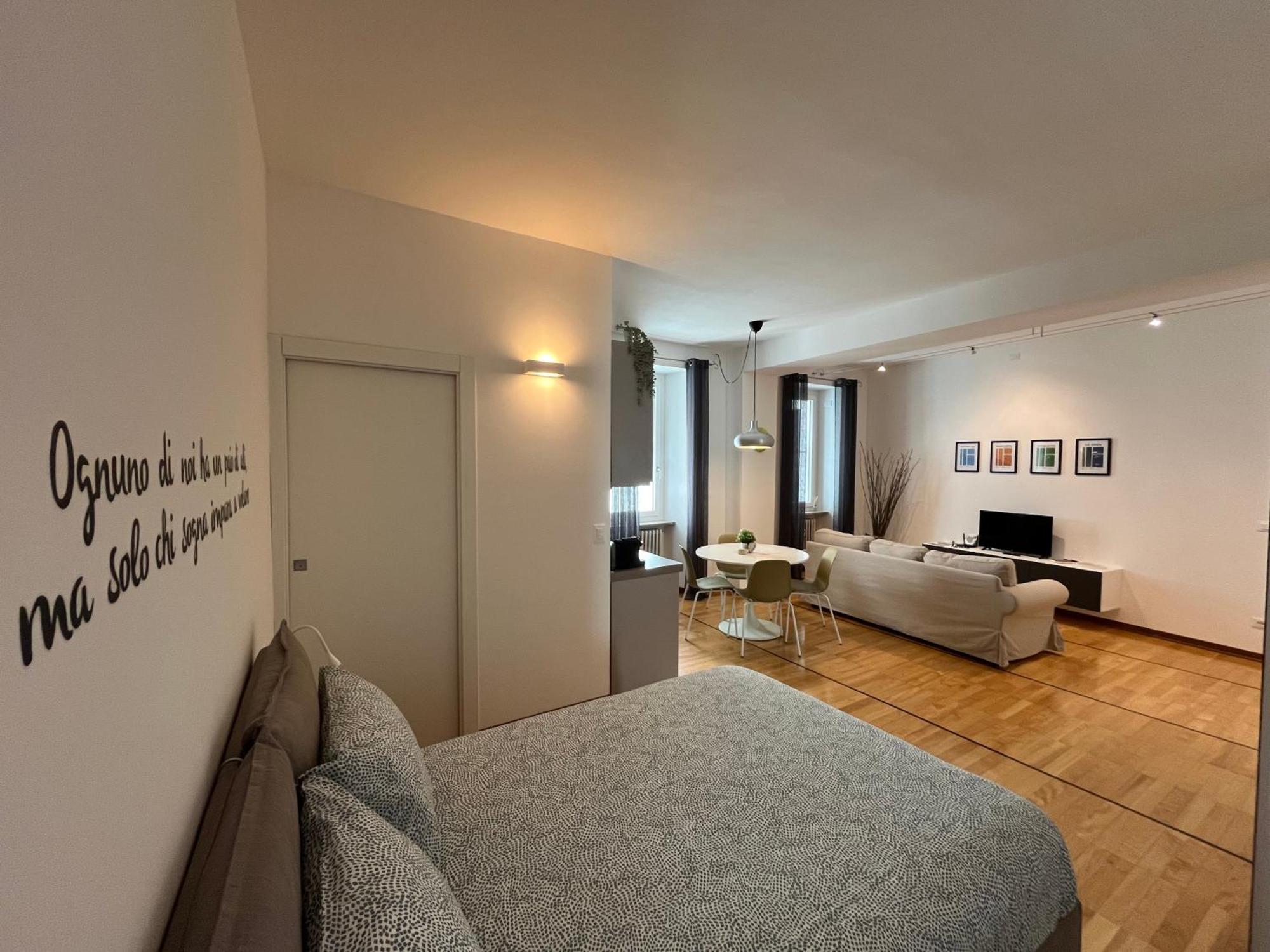 Game,Set And Love -Loft Nel Cuore Di Aosta Exterior foto